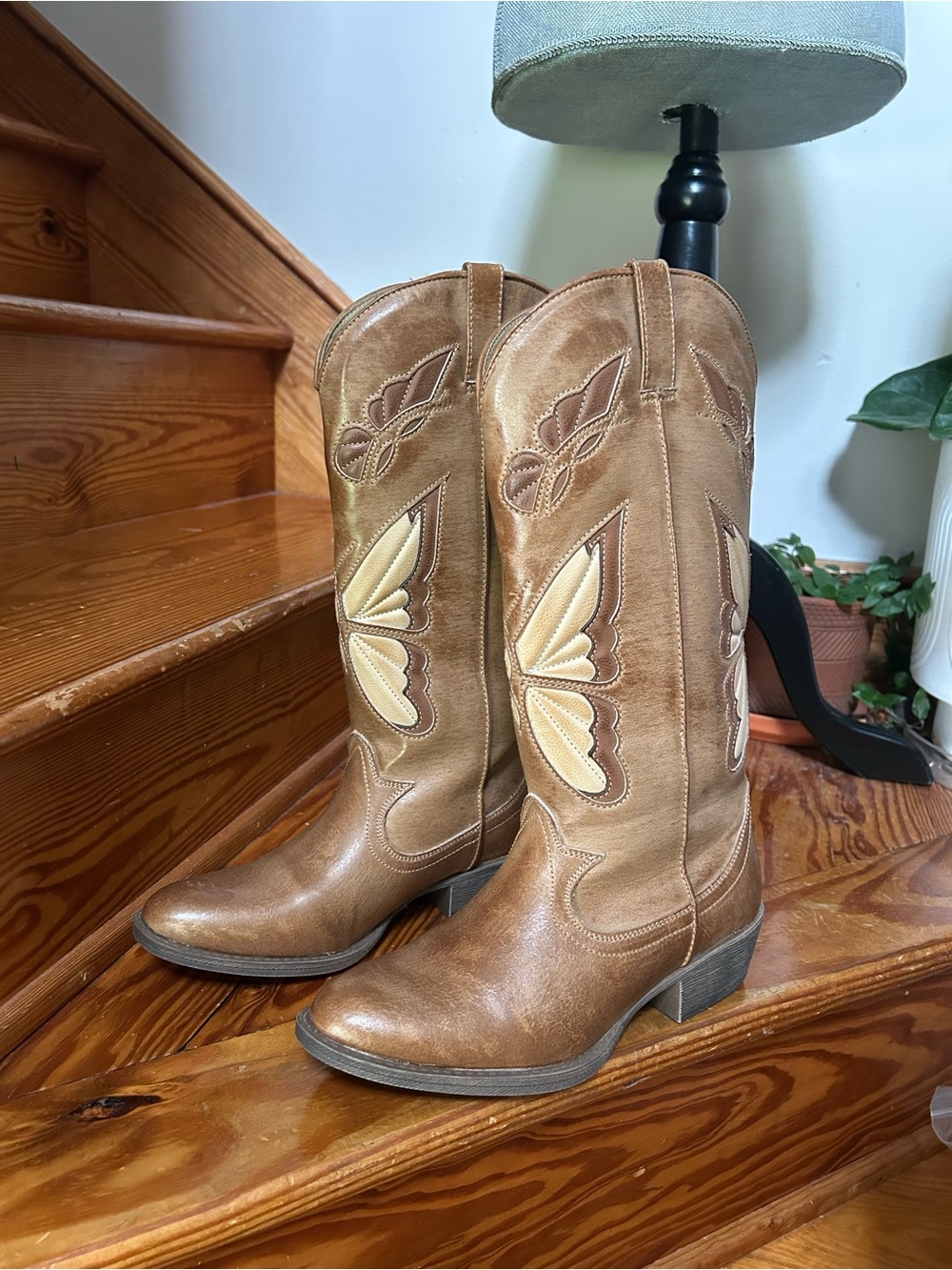 Monarch Classic Women's Tan Western Cowboy Boots - Stylish Butterfly Embroidered